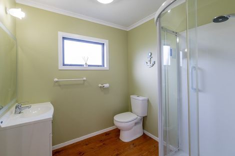 Photo of property in 10 Arthur Street, Waikawa Beach, Manakau, 5573