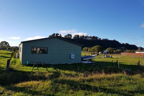 Photo of property in 37 Banks Street, Tolaga Bay, 4077