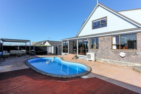 Photo of property in 13 Poplar Grove, Whalers Gate, New Plymouth, 4310