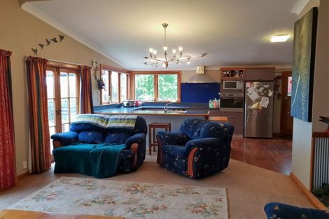 Photo of property in 8 Castle Street, Eltham, 4322