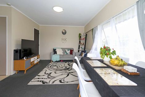 Photo of property in 2/126 Lynwood Road, New Lynn, Auckland, 0600