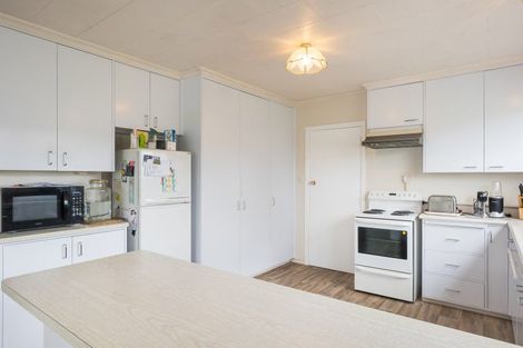 Photo of property in 35 Highbury Drive, Levin, 5510