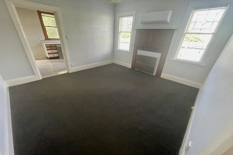 Photo of property in 23 Severn Street, Island Bay, Wellington, 6023