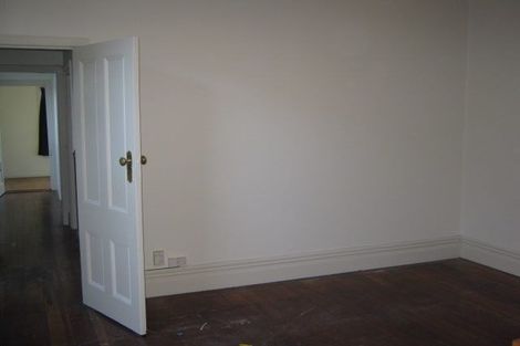 Photo of property in 36 Rolleston Street, Mount Cook, Wellington, 6021