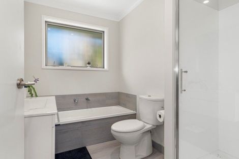 Photo of property in 76 Bert Wall Drive, Omokoroa, 3114