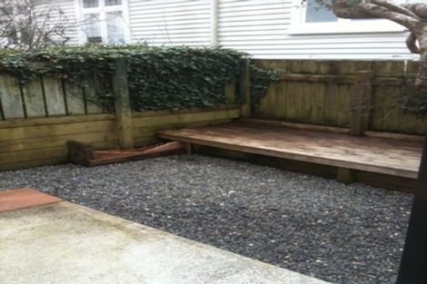 Photo of property in 32 Firth Terrace, Karori, Wellington, 6012