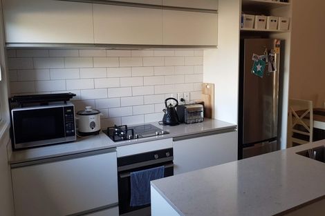 Photo of property in 14 Patiti Parade, Mangere Bridge, Auckland, 2022