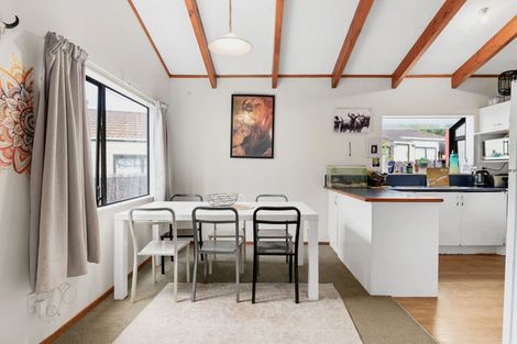 Photo of property in 5 Dale Place, St Andrews, Hamilton, 3200