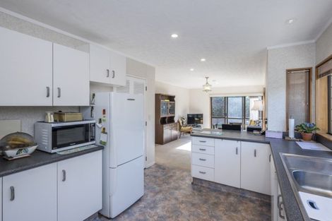 Photo of property in 15 Cedar Drive, Paraparaumu Beach, Paraparaumu, 5032