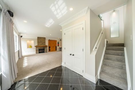 Photo of property in 29 Padnell Crescent, Paparangi, Wellington, 6037