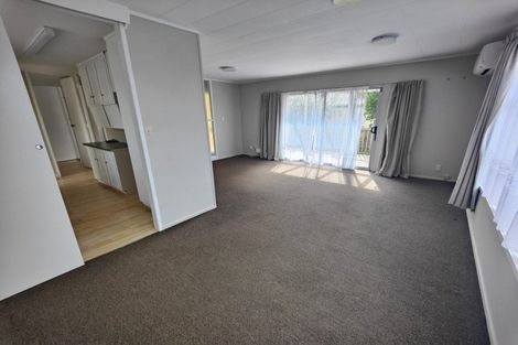 Photo of property in 74 Rosario Crescent, Red Beach, 0932