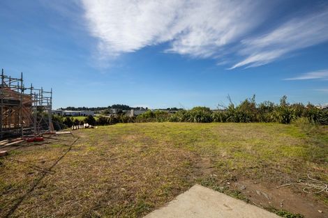 Photo of property in 10 Kakariki Lane, Waiwhakaiho, New Plymouth, 4312