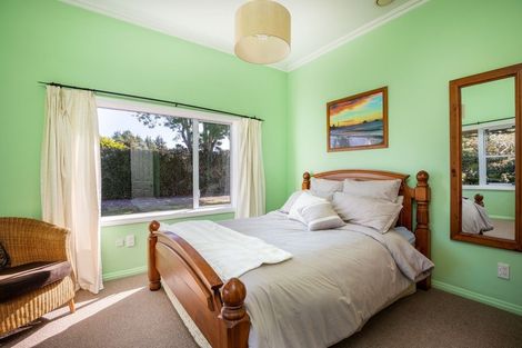 Photo of property in 46 Takiroa Street, Urenui, 4375