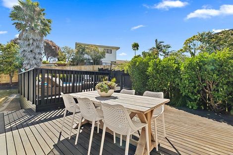 Photo of property in 64 Vintage Drive, Henderson, Auckland, 0612