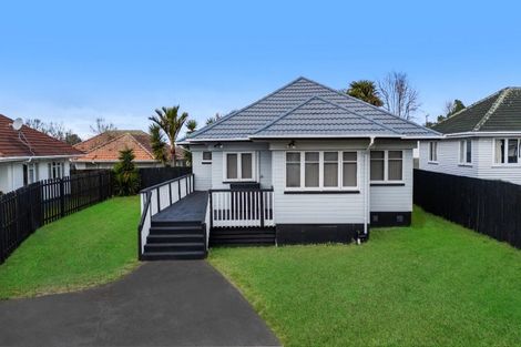 Photo of property in 8b Frank Hewitt Street, Pukekohe, 2120
