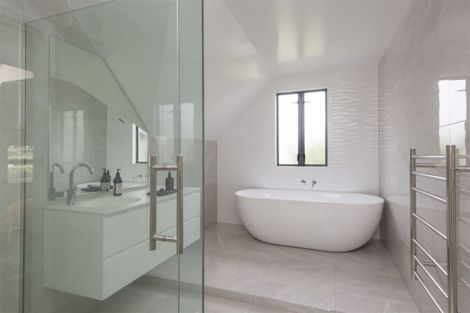 Photo of property in 27 Nyoli Street, Northcote, Christchurch, 8052