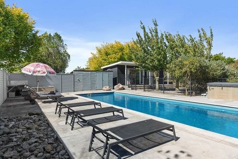 Photo of property in 1 Grey Street, Martinborough, 5711