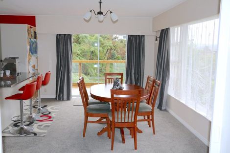 Photo of property in 3 Ardal Grove, Tirohanga, Lower Hutt, 5010
