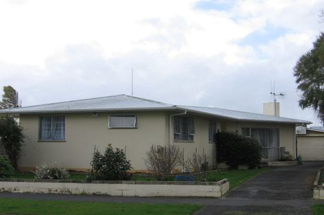 Photo of property in 10 Dampier Avenue, Awapuni, Palmerston North, 4412