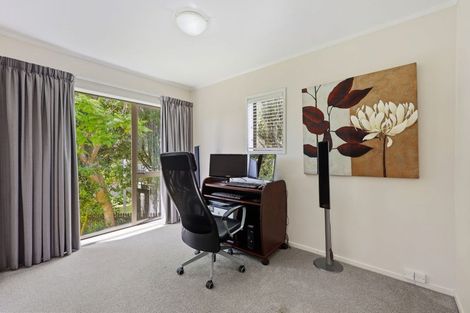 Photo of property in 2/30 Curacao Place, Half Moon Bay, Auckland, 2012