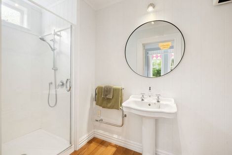 Photo of property in 18 Thornton Road, Cambridge, 3434