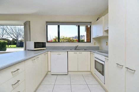 Photo of property in 39 Mauger Drive, Heathcote Valley, Christchurch, 8022