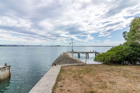 Photo of property in 102 Beachville Road, Redcliffs, Christchurch, 8081