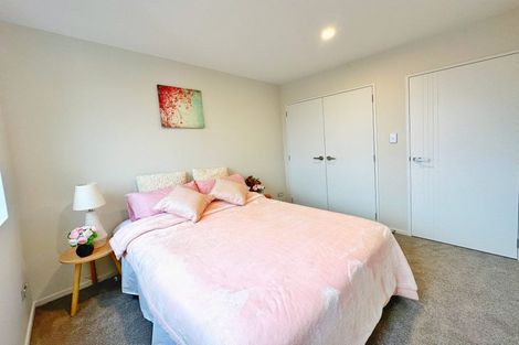 Photo of property in 10f Robert Burke Place, Henderson, Auckland, 0612