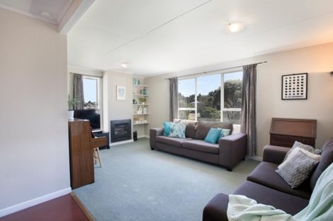 Photo of property in 6 Keith Hart Grove, Titahi Bay, Porirua, 5022