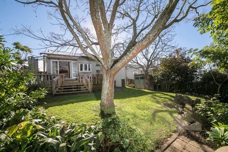 Photo of property in 7a Wattle Street, New Lynn, Auckland, 0600