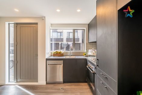 Photo of property in 38 John Street, Stokes Valley, Lower Hutt, 5019