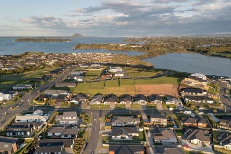 Photo of property in 1 Anglers Way, Omokoroa, 3114