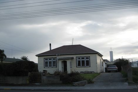 Photo of property in 16 Lanark Street, Balclutha, 9230