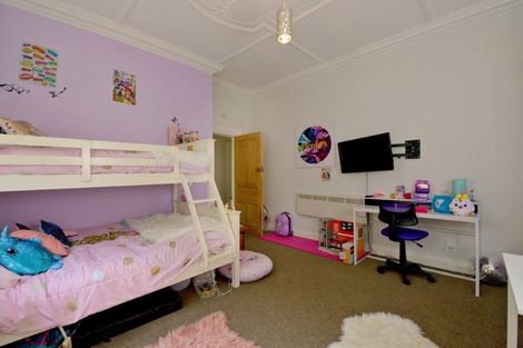 Photo of property in 107 Hargest Crescent, Saint Clair, Dunedin, 9012