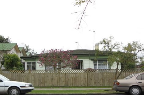 Photo of property in 207 Charles Street, Saint Leonards, Hastings, 4120