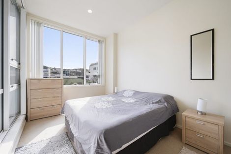 Photo of property in Stadium Garden Flats, 205/107 Thorndon Quay, Pipitea, Wellington, 6011