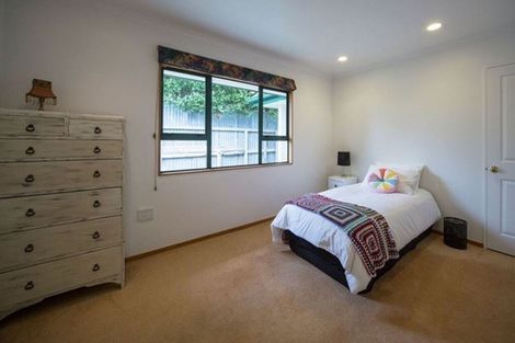 Photo of property in 86 Pahiatua Street, Hokowhitu, Palmerston North, 4410