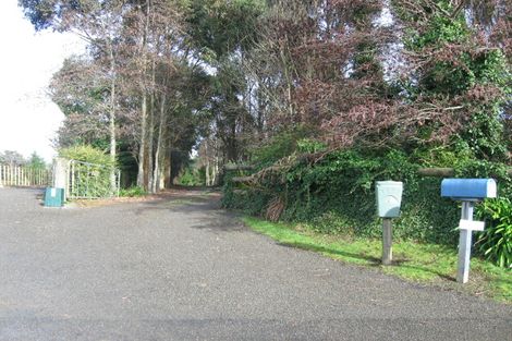 Photo of property in 214 Polson Hill Drive, Aokautere, Palmerston North, 4471