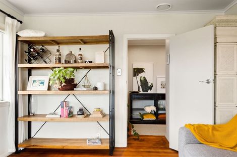 Photo of property in 84a Triangle Road, Massey, Auckland, 0614