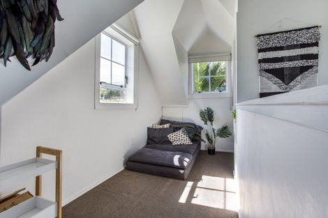 Photo of property in 37 Makiri Street, Helensville, 0800