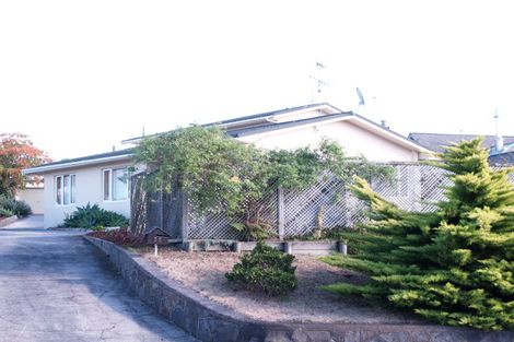 Photo of property in 55 Pah Road, Cockle Bay, Auckland, 2014