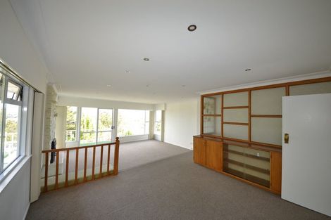 Photo of property in 27 Chivalry Road, Glenfield, Auckland, 0629