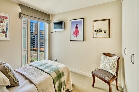 Photo of property in Portal Apartments, 7d/42 Cable Street, Te Aro, Wellington, 6011