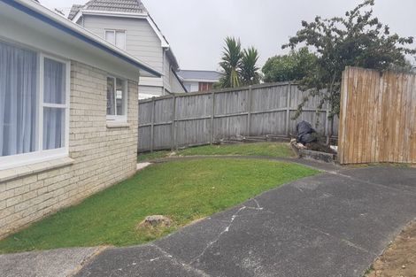 Photo of property in 1/31 Marcel Place, Glenfield, Auckland, 0629
