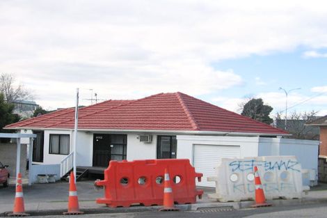 Photo of property in 26b Coles Crescent, Papakura, 2110