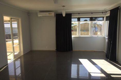 Photo of property in 43 Beach Road, Pahurehure, Papakura, 2113