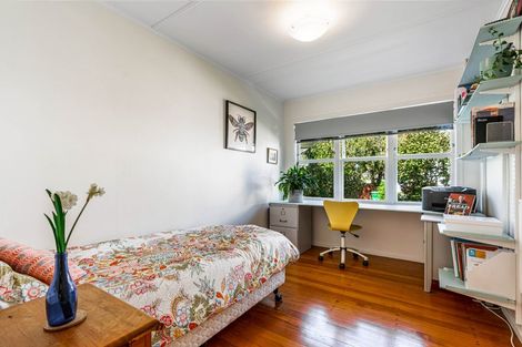 Photo of property in 36 Totara Road, Te Atatu Peninsula, Auckland, 0610