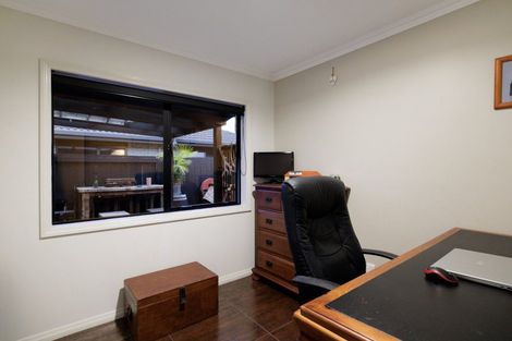 Photo of property in 24 Ohope Place, Papamoa Beach, Papamoa, 3118