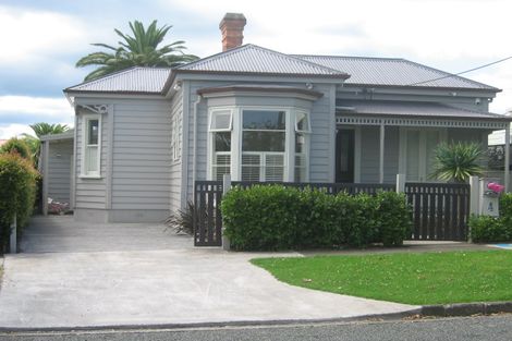 Photo of property in 4 Ewen Alison Avenue, Devonport, Auckland, 0624