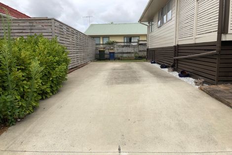 Photo of property in 7 Chilcott Road, Henderson, Auckland, 0612